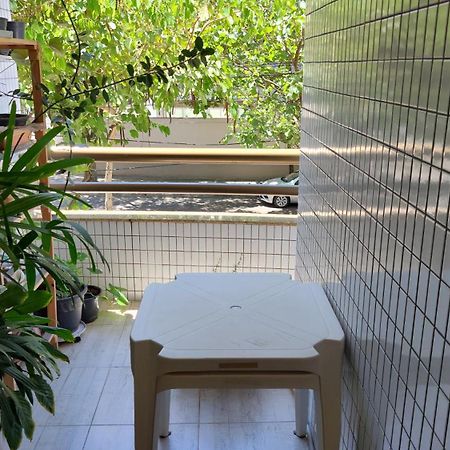Hostel For One Com Quarto De Solteiro E Banheiro Privativos Віторія Екстер'єр фото
