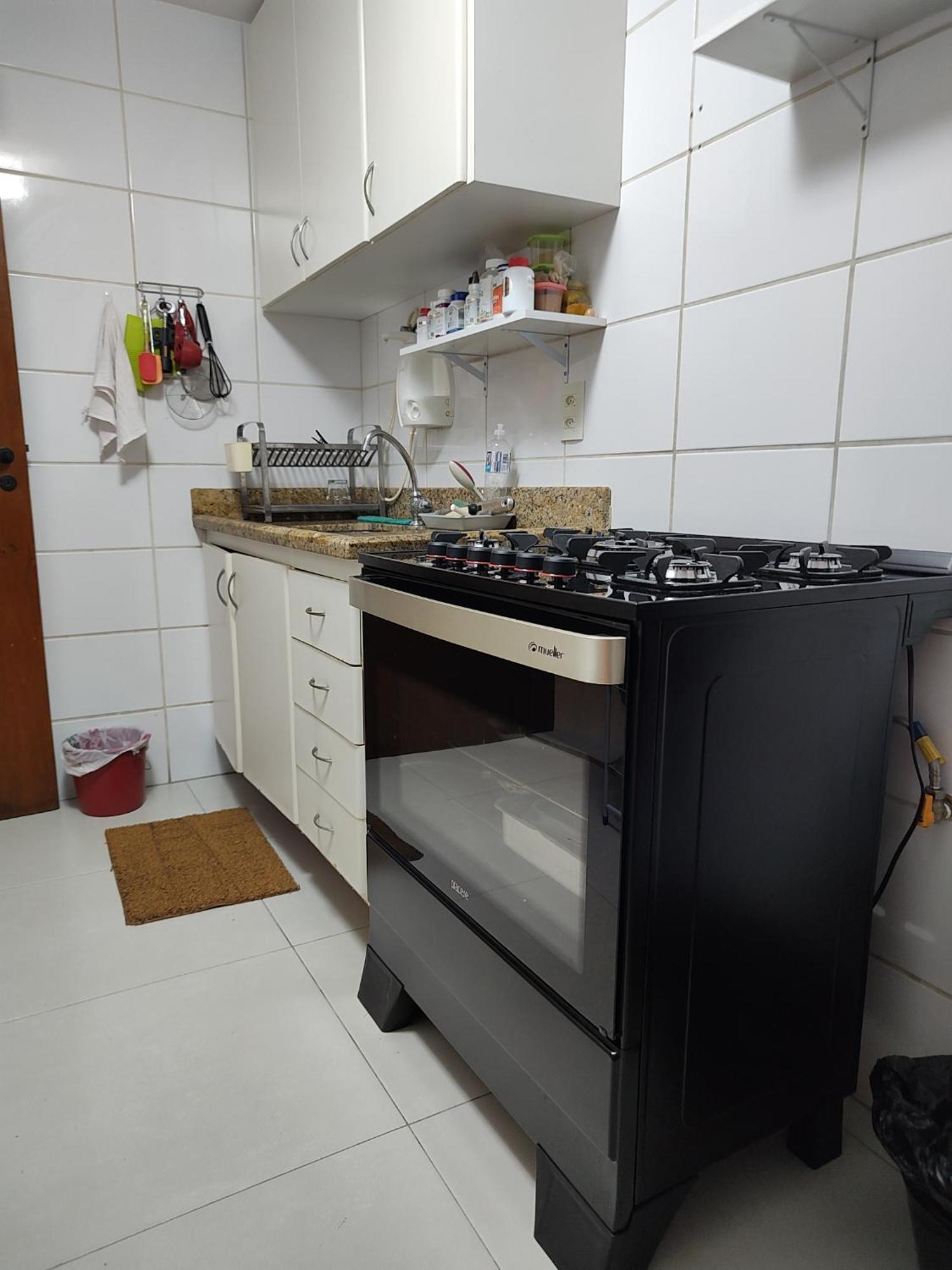 Hostel For One Com Quarto De Solteiro E Banheiro Privativos Віторія Екстер'єр фото