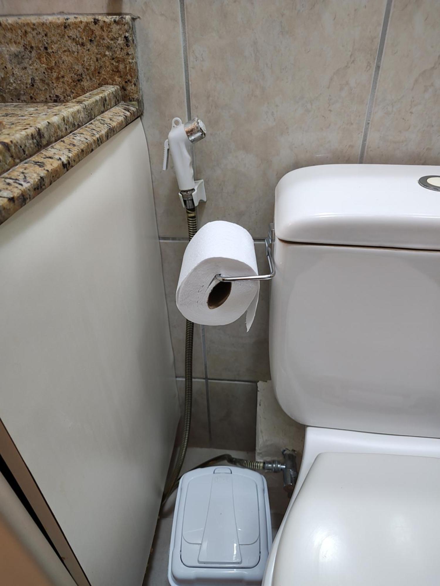Hostel For One Com Quarto De Solteiro E Banheiro Privativos Віторія Екстер'єр фото